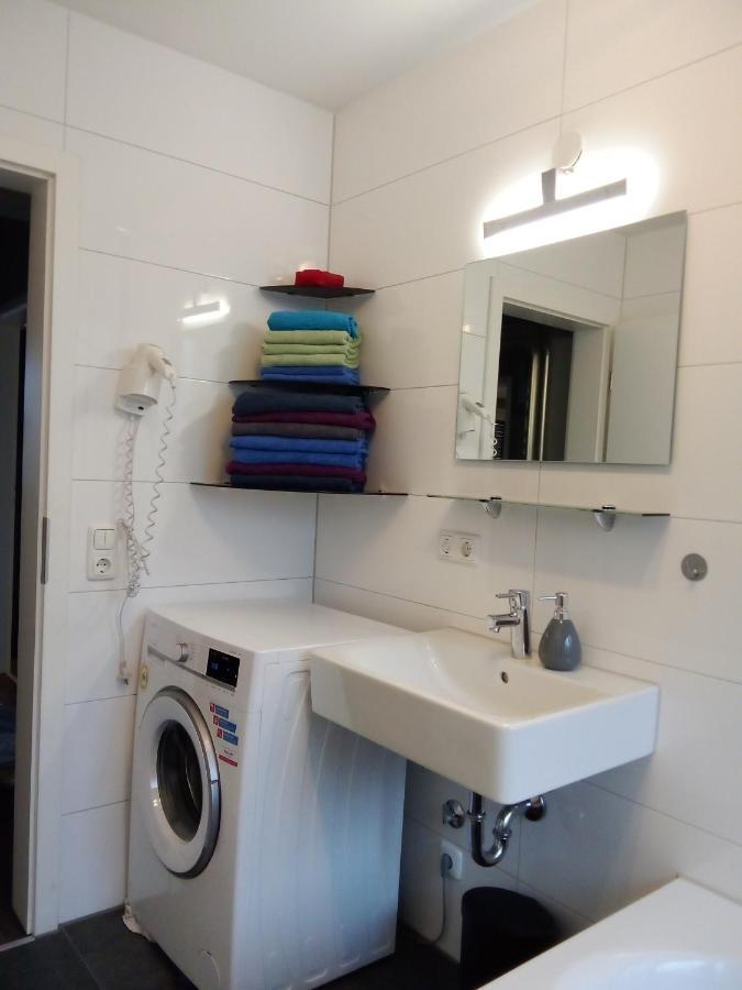 Apartments - Geraeumige 95 Qm Mit Balkon Augsburg Eksteriør bilde