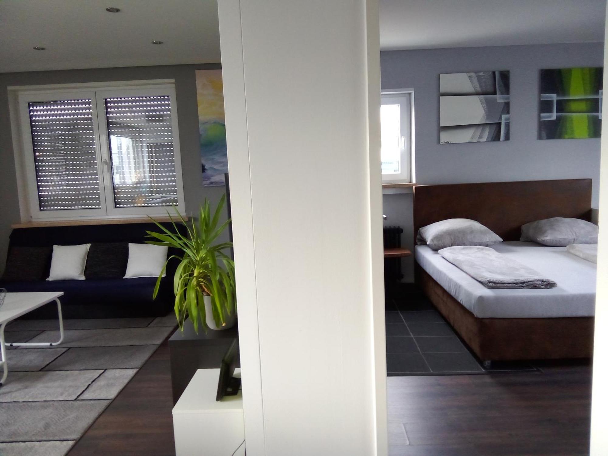 Apartments - Geraeumige 95 Qm Mit Balkon Augsburg Eksteriør bilde